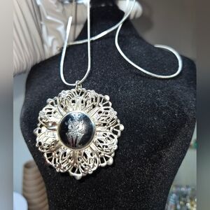 Rare vintage male Siam necklace great condition no returns